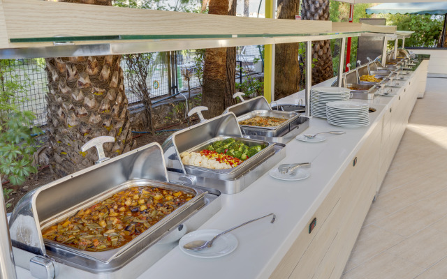 Voxx Resort