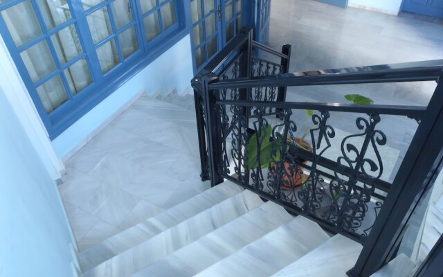 Blue Sky Hotel