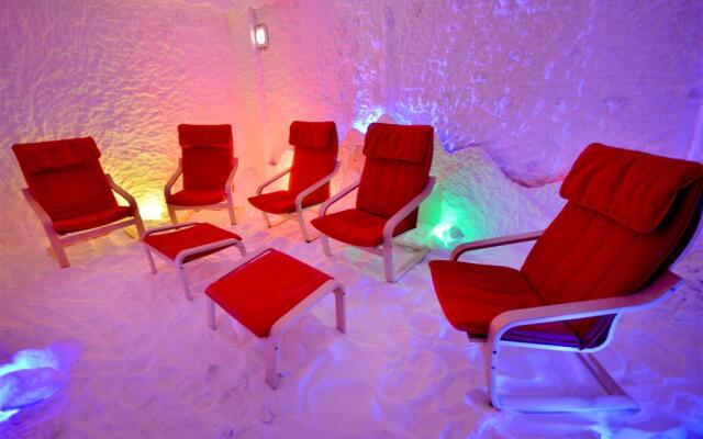 Doc's Hotel Thermal Clinic