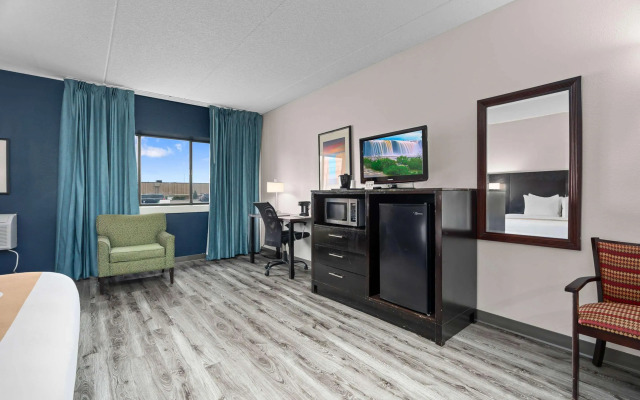Quality Inn & Suites Mall of America - MSP Airport