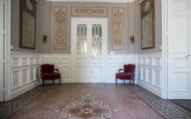 Chateau de Thuries