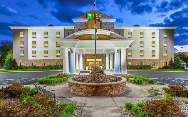 Holiday Inn Express & Suites Morristown, an IHG Hotel