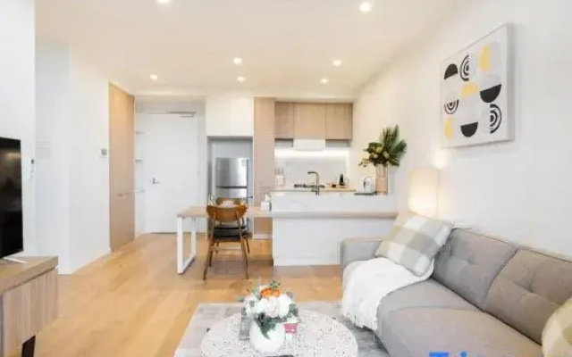 Stylish 1BR Apt in Ivanhoe with Free Parking