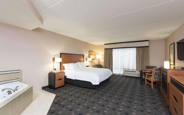 Hampton Inn and Suites Indianapolis - Fishers