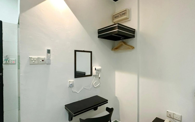 Hotel Tourist City Centre by HotSpot Essential