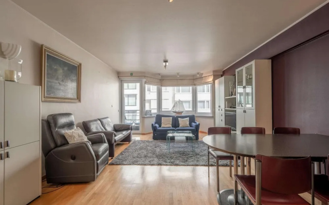 Apartment in Knokke Near Zeedijk Beach