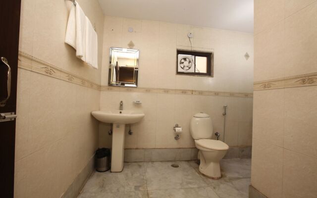 OYO 337 Hotel Anand