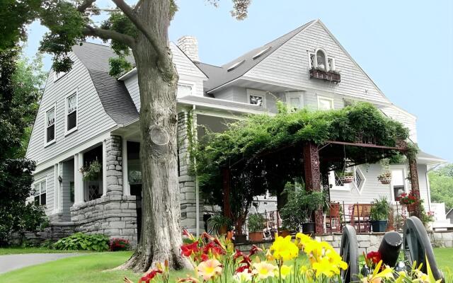 Friendly City Inn Bed & Breakfast