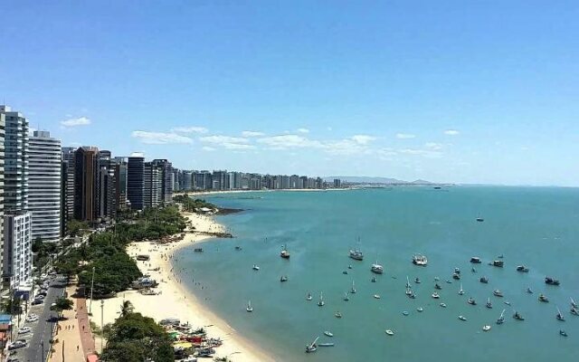 Praia dos Amores Hostel