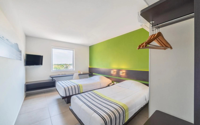 City Express Junior by Marriott Toluca Zona Industrial