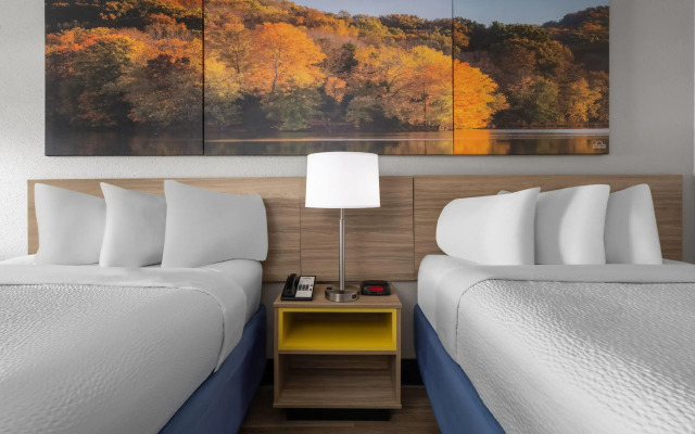 Days Inn by Wyndham Alma