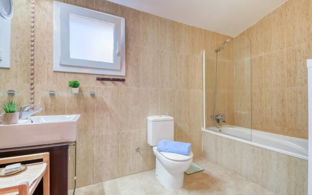 Apartment in El Mas Isaac With Pool