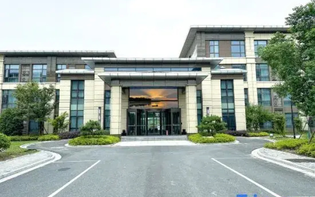 Yangzi Tianyue Hongshan Hotel