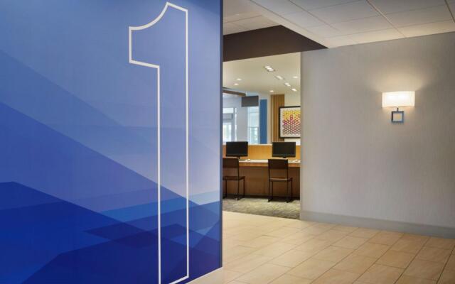 Holiday Inn Express Flint-Campus Area by IHG