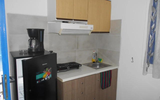 Studios Apartments Kapetanios