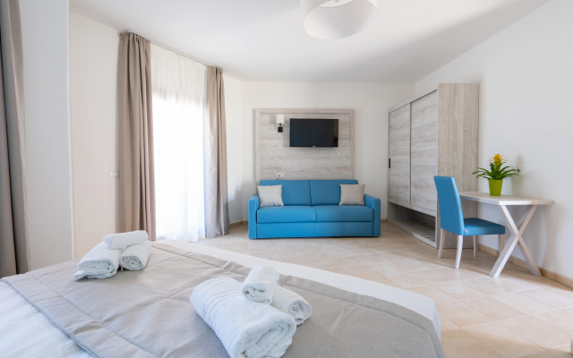 Отель Red Sun Village