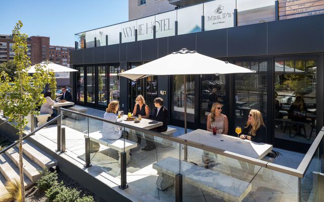 Wylie Hotel Atlanta, Tapestry Collection by Hilton