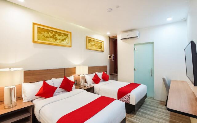 OYO 489 Casa Mia Hotel Suites