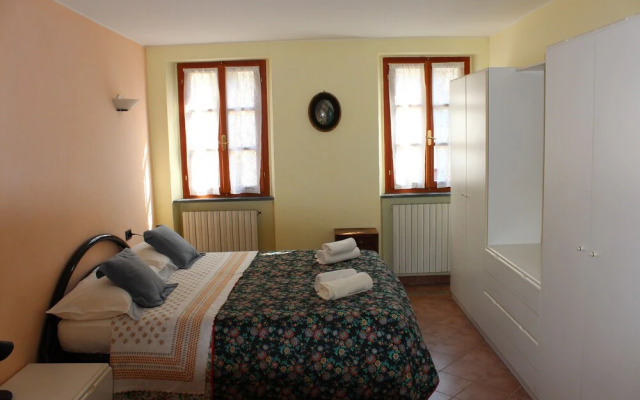 Suite Carla Lovely Apartment in Pietrasanta Center