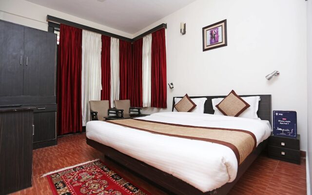 OYO 4044 The Raikwals Hotel