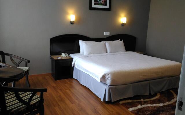 TF Riverside Hotel