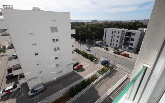 Skyline - Luxurious & Modern - A1