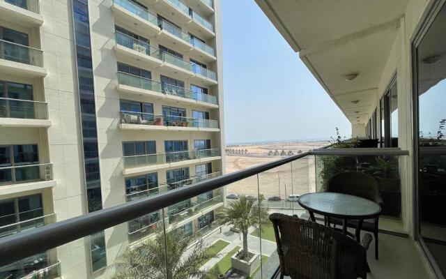 Deluxe Studio Private Apartment - Beachfront Property
