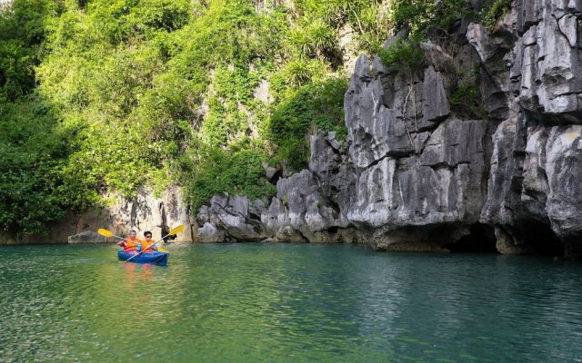 Imperial Legend Cruise Halong