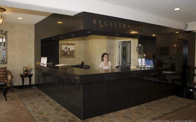 Holiday Inn Express Detroit-Birmingham, an IHG Hotel