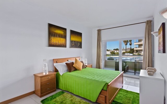 Remarkable 1-bed Beach Apartment in Albufeira
