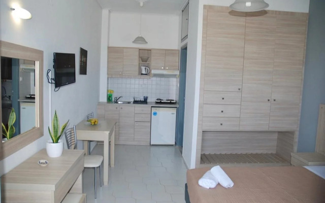 Yiannis Apartments