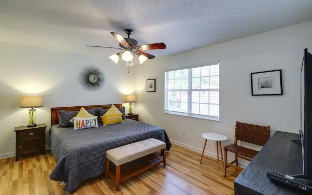 Pet-friendly Pigeon Forge Home w/ Deck!