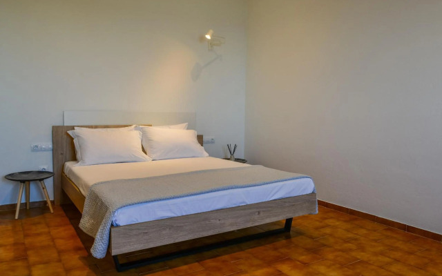 Pharos Apartments