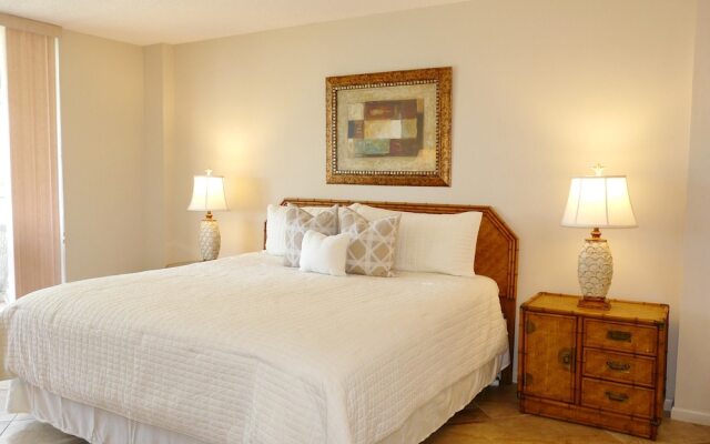 South Seas Tower 3-210