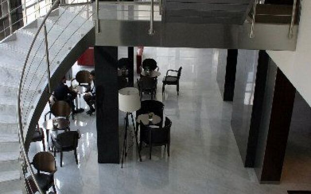 Ros Tower Hotel