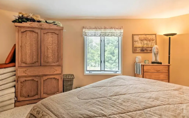 Mountain-view Angel Fire Condo: Walk to Skiing