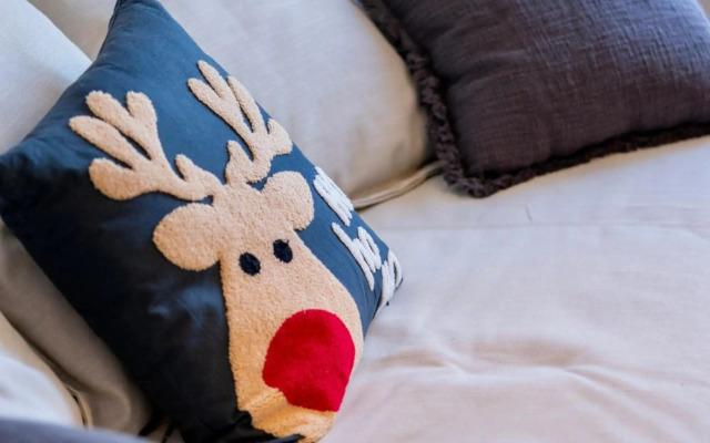 Studio 9, St John Park