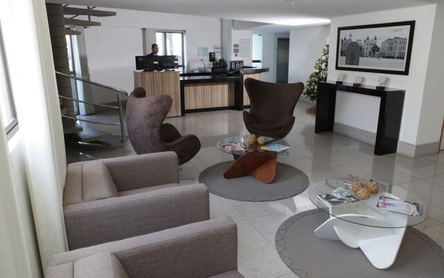 Beach Class Residence by Nobile
