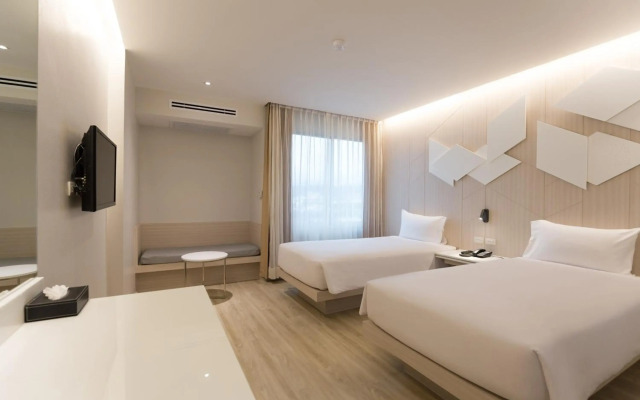 Crystal Hotel Hat Yai