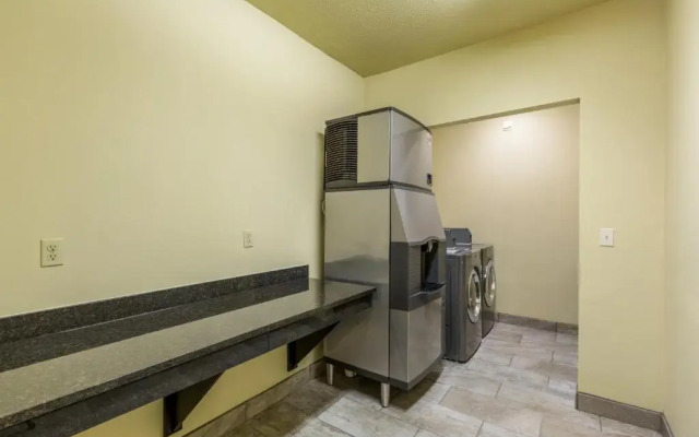 Cobblestone Inn & Suites Merrill