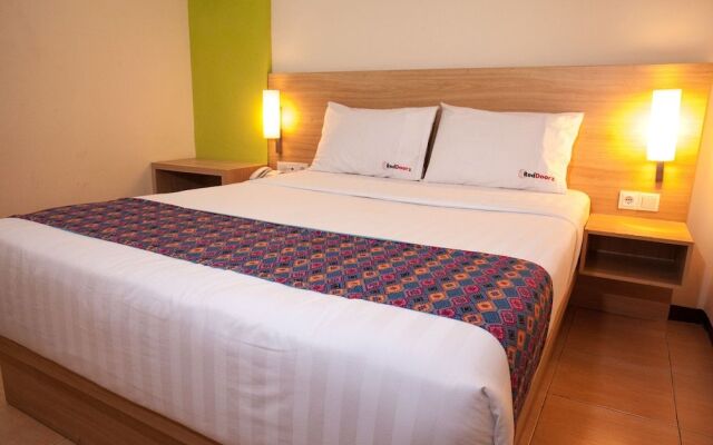 RedDoorz near Kawasan Industri SIER 2