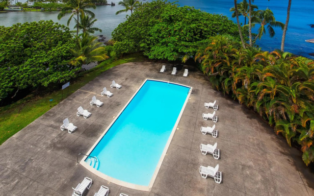 Hilo Hawaiian Hotel, Trademark Collection by Wyndham
