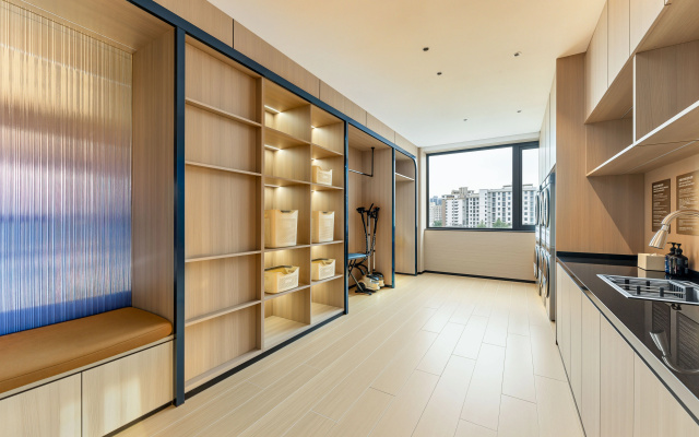 Holiday Inn Express Shanghai Changyang Road by IHG – Guest Rooms – Shanghai