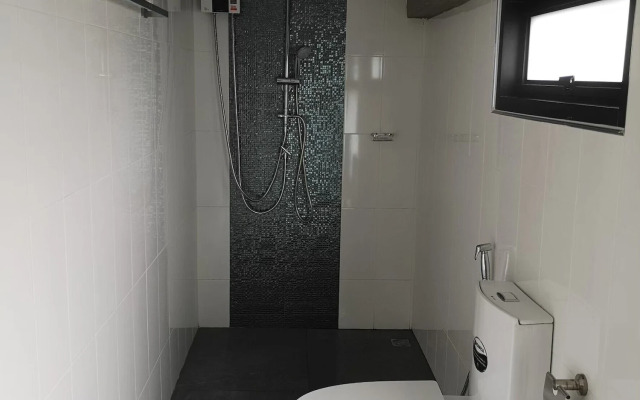 The Entaneer Poshtel - Hostel