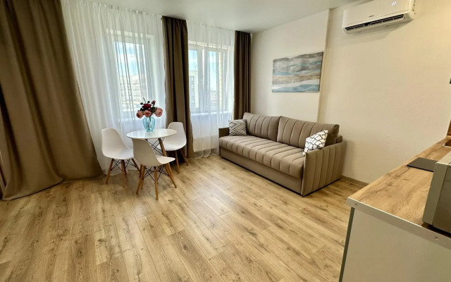 Cozy apartment on Novosyolov street 103