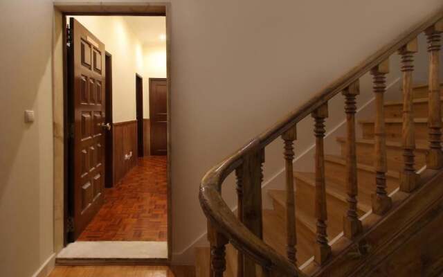 Bisengototo Homestay