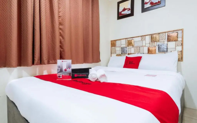 RedDoorz @ University Belt Manila