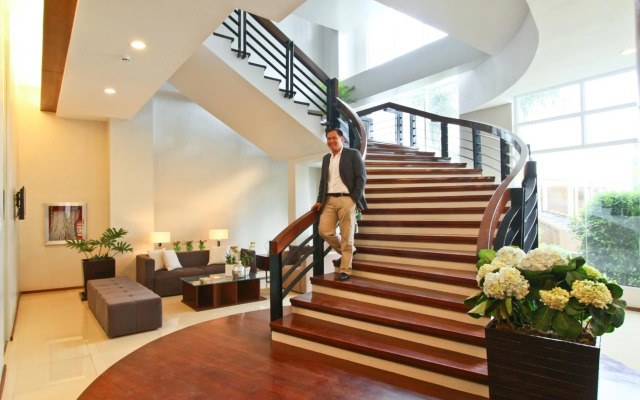Harvest Hotel