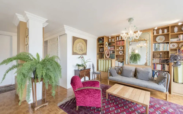 Apartment near Pont de Grenelle