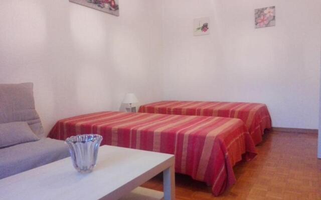 Appartement Aix-les-Bains, 1 pièce, 2 personnes - FR-1-555-8